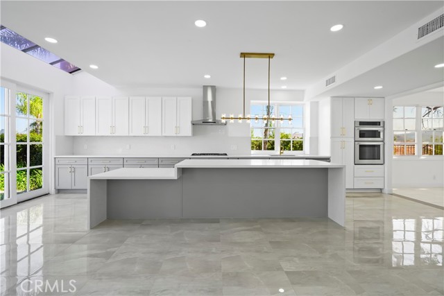 Detail Gallery Image 14 of 56 For 24215 Park Granada, Calabasas,  CA 91302 - 5 Beds | 5 Baths