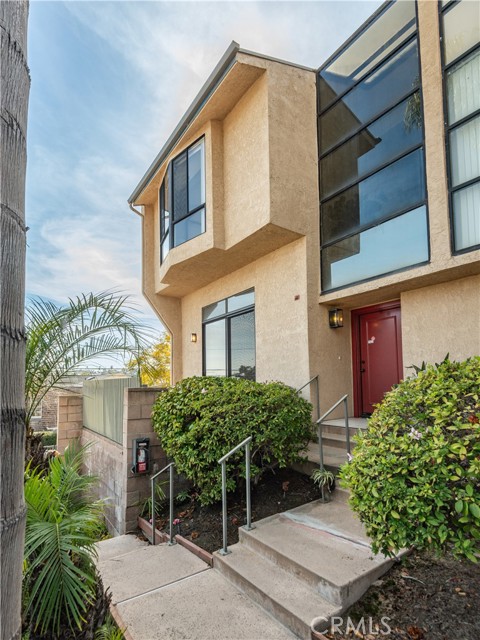 1923 Marshallfield Lane, Redondo Beach, California 90278, 3 Bedrooms Bedrooms, ,1 BathroomBathrooms,Residential,For Sale,Marshallfield,PV25039464