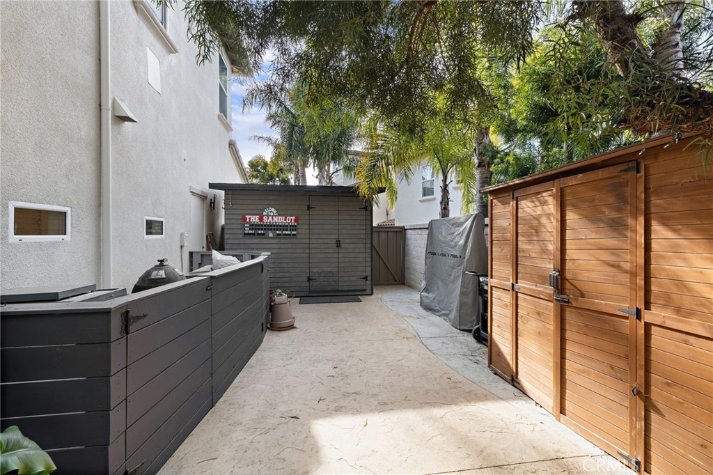 MLS #OC25022354 img 32