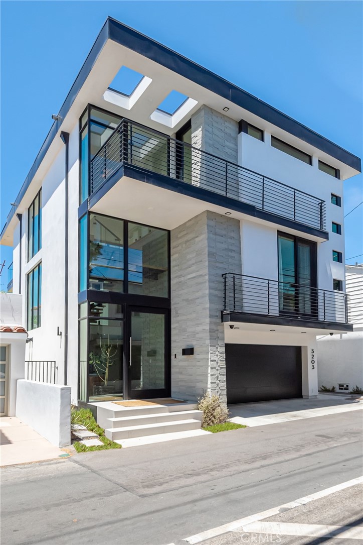 3203 Vista Drive