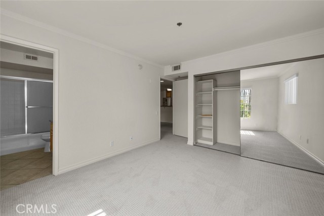 4401 Sepulveda Boulevard, Sherman Oaks CA: https://media.crmls.org/medias/680a4e02-f688-4af6-9b1a-cf32a1e7ea8a.jpg