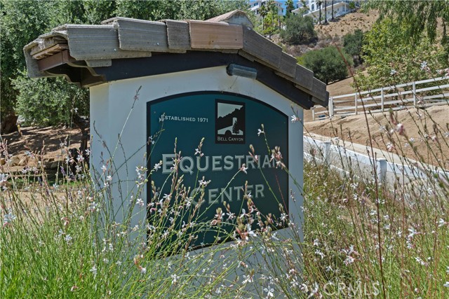 9 Zanja Lane, Bell Canyon CA: https://media.crmls.org/medias/680a8b41-cc29-4a59-9c1d-8661912f6b0c.jpg