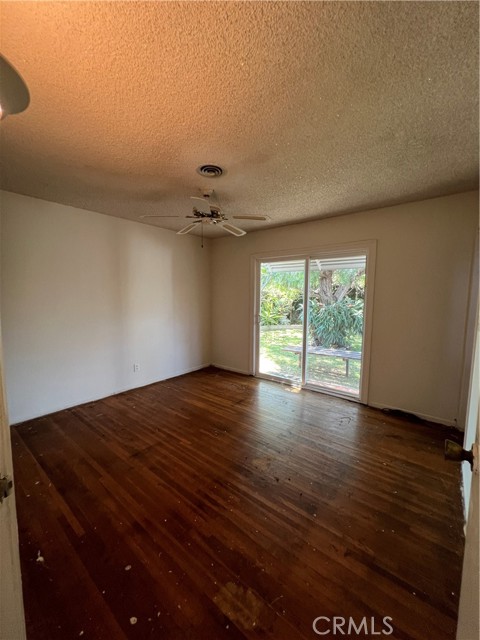8940 Comet Circle, Westminster CA: https://media.crmls.org/medias/680afd74-71d8-4c34-9e99-92a84b4be298.jpg