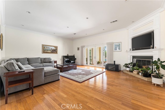 4811 Heaven Avenue, Woodland Hills CA: https://media.crmls.org/medias/680b1a64-ce42-4903-bd1c-95fb8f00bf37.jpg
