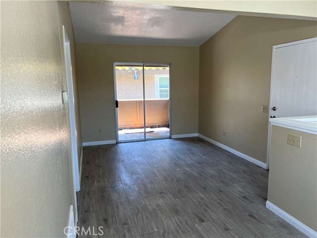 Detail Gallery Image 5 of 19 For 3663 Country Oaks #D,  Ontario,  CA 91761 - 1 Beds | 1 Baths