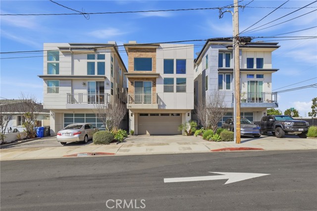 Detail Gallery Image 50 of 67 For 1745 Spreckels Ln, Redondo Beach,  CA 90278 - 3 Beds | 4/1 Baths