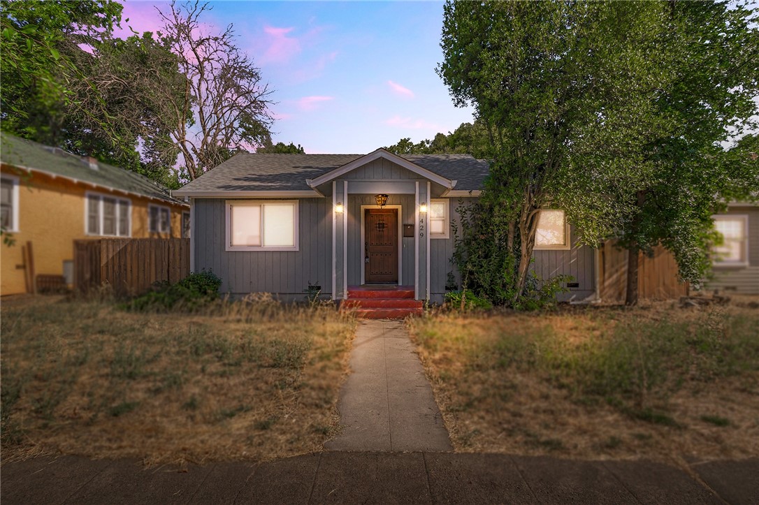 Detail Gallery Image 1 of 1 For 429 W 1st Ave, Chico,  CA 95926 - 4 Beds | 4/1 Baths