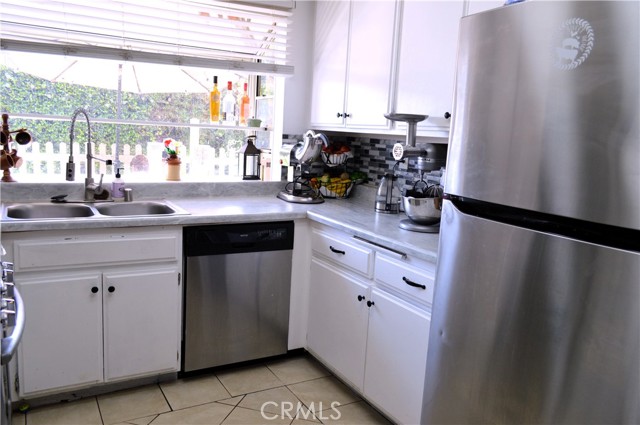 13321 Meyer Road, Whittier CA: https://media.crmls.org/medias/680e0ad6-2b5c-4303-b098-93d23ff20563.jpg