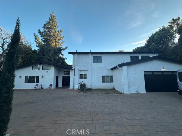 Detail Gallery Image 1 of 1 For 17060 Parthenia St, –,  CA 91325 - 5 Beds | 7 Baths