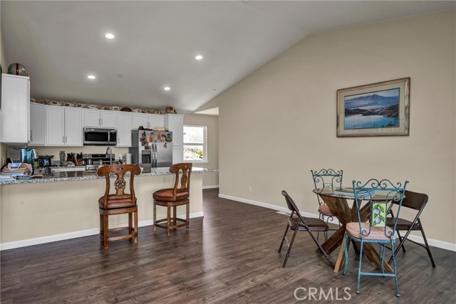 9781 Venturi Drive, Cobb CA: https://media.crmls.org/medias/680f3091-6c86-4455-9627-3e4fab53e775.jpg