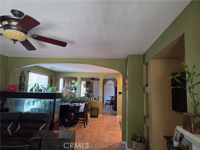 12333 Andrea Drive, Victorville CA: https://media.crmls.org/medias/680fba22-e9b1-40f6-b3ae-485ad048e79f.jpg