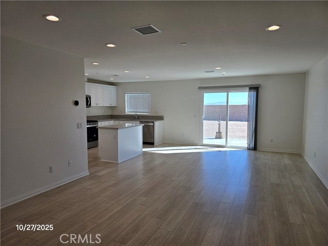 Detail Gallery Image 5 of 15 For 11625 Halter, Victor Valley,  CA 92392 - 4 Beds | 2 Baths