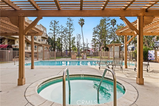 Front Image Thumbnail for CRSR26037566