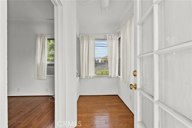 Detail Gallery Image 3 of 29 For 11613 -27 Moorpark St #11627,  Studio City,  CA 91602 - 2 Beds | 1 Baths