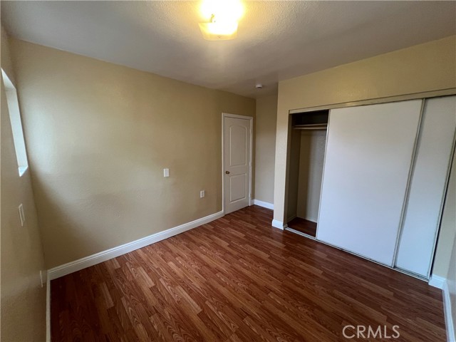 Detail Gallery Image 6 of 9 For 6916 S Main St #1/2,  Los Angeles,  CA 90003 - 1 Beds | 1 Baths