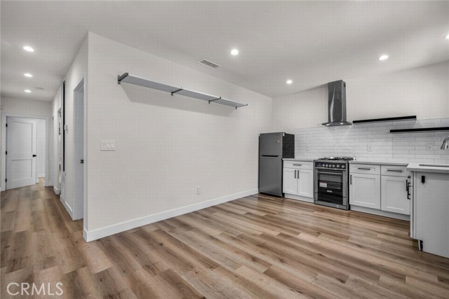 Detail Gallery Image 20 of 49 For 5110 Greenbush Ave, Sherman Oaks,  CA 91423 - 6 Beds | 6 Baths