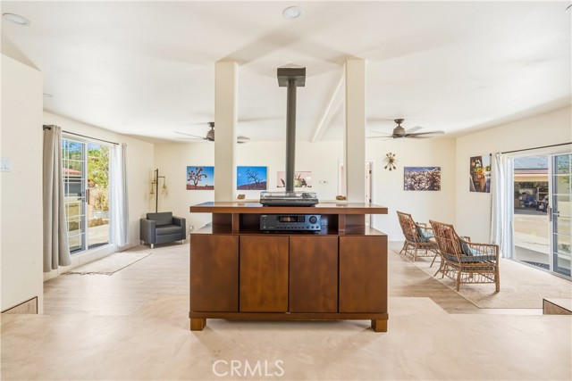 Detail Gallery Image 11 of 62 For 56833 Oakwood, Yucca Valley,  CA 92284 - 2 Beds | 2/1 Baths