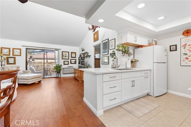 Detail Gallery Image 5 of 43 For 4760 Lakeview Ave, Yorba Linda,  CA 92886 - 1 Beds | 1 Baths
