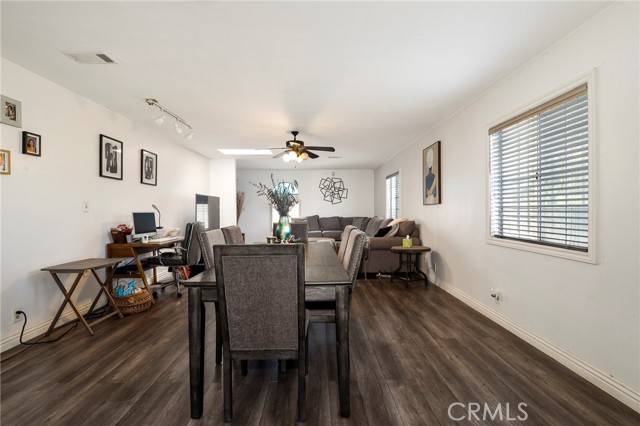 Detail Gallery Image 7 of 35 For 12623 S Slater, Compton,  CA 90222 - 3 Beds | 2/1 Baths