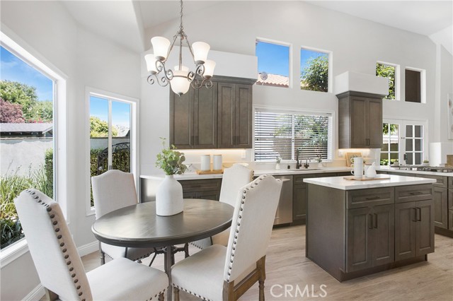 28505 Evening Breeze Drive, Yorba Linda CA: https://media.crmls.org/medias/6813b834-56ff-457f-bcdc-c6b075d46764.jpg