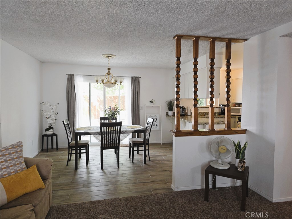 https://media.crmls.org/medias/6813c057-9254-41bb-9e91-ef7d83468793.jpg?preset=X-Large