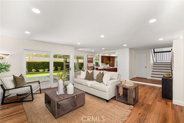 719 S Goldfinch Way, Anaheim Hills CA: https://media.crmls.org/medias/6813c50c-8977-42c7-92fe-ffaf5d52a3b7.jpg