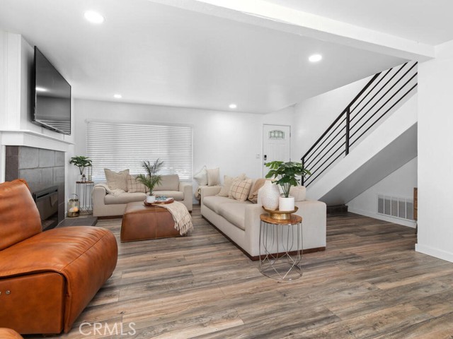 Detail Gallery Image 14 of 62 For 1914 Radford St, Oceanside,  CA 92056 - 4 Beds | 2/1 Baths