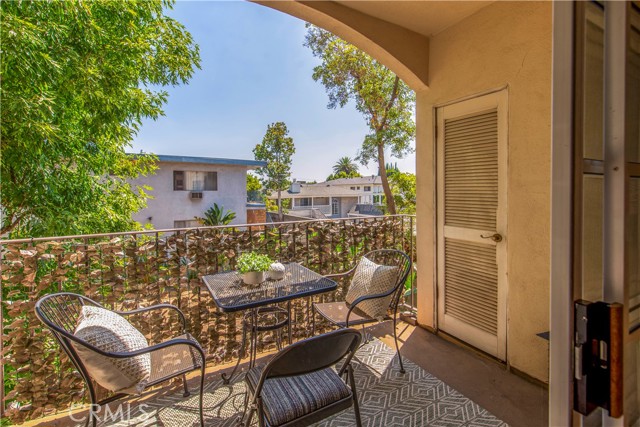 Detail Gallery Image 13 of 28 For 372 S Marengo Ave #108,  Pasadena,  CA 91101 - 3 Beds | 3 Baths