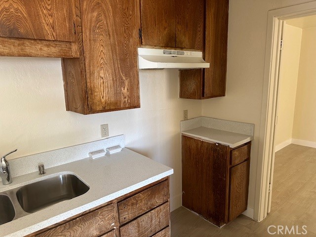 112 E Cottage Street, Barstow CA: https://media.crmls.org/medias/68172733-8adf-40cf-b5c0-7d7642e9d182.jpg
