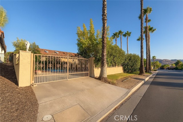 Detail Gallery Image 8 of 8 For 30099 Big Range, Canyon Lake,  CA 92587 - 3 Beds | 2 Baths