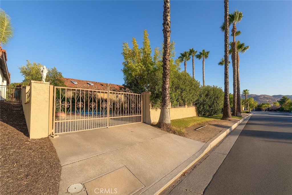 MLS #DW25238346 image #7