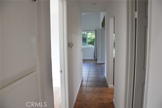 3340 E Collins Avenue, Orange CA: https://media.crmls.org/medias/6817c22c-91c9-4924-ac25-93225f57eed2.jpg