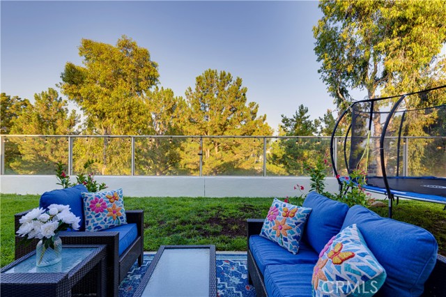 Detail Gallery Image 4 of 31 For 22 La Flauta, Rancho Santa Margarita,  CA 92688 - 3 Beds | 2/1 Baths