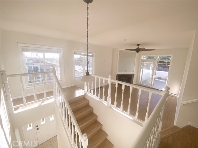 Detail Gallery Image 9 of 16 For 321 Holmwood Dr, Newport Beach,  CA 92663 - 2 Beds | 2 Baths