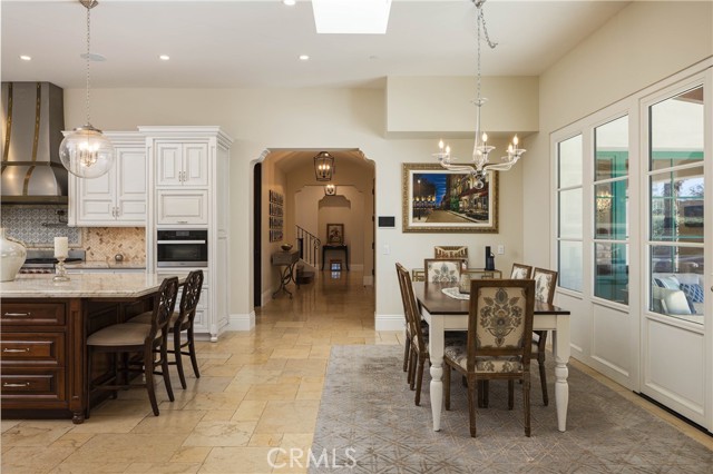 Detail Gallery Image 8 of 34 For 25 Blue Grass, Irvine,  CA 92603 - 6 Beds | 6/3 Baths