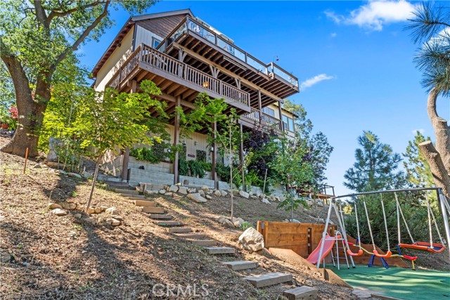 Detail Gallery Image 60 of 67 For 1454 Lovers Ln, Lake Arrowhead,  CA 92352 - 5 Beds | 3/1 Baths