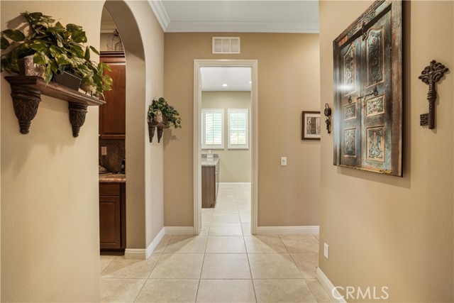 26935 Cotswold Drive, Canyon Country CA: https://media.crmls.org/medias/6818b97a-ae40-44e3-9f8a-995c6c59cbf7.jpg