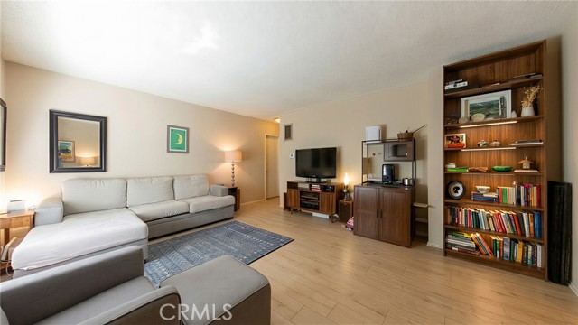 Detail Gallery Image 7 of 26 For 2904 Mary St, La Crescenta,  CA 91214 - – Beds | – Baths