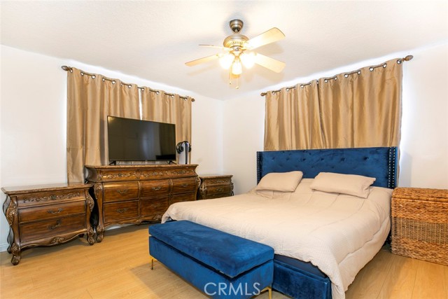 Detail Gallery Image 17 of 29 For 1748 N Kenmore Ave #203,  Los Angeles,  CA 90027 - 2 Beds | 2 Baths