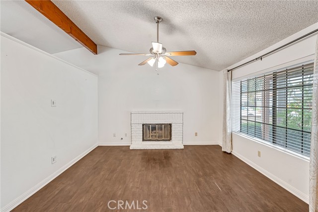 Detail Gallery Image 9 of 30 For 4883 Newport Ln, Riverside,  CA 92504 - 3 Beds | 2 Baths