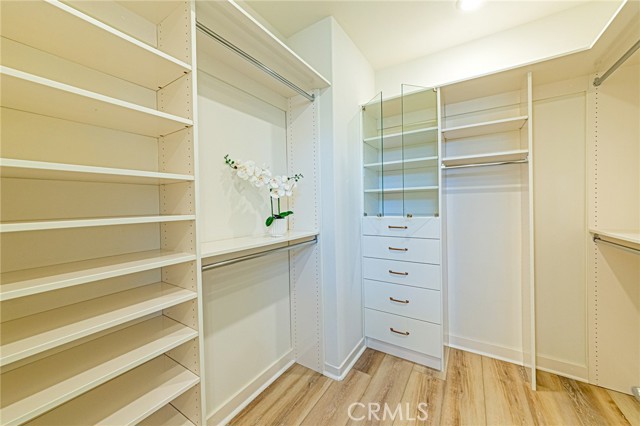 27505 Illumination Court, Valencia CA: https://media.crmls.org/medias/681a1a2d-4b93-4819-90a5-fb417668b0e7.jpg