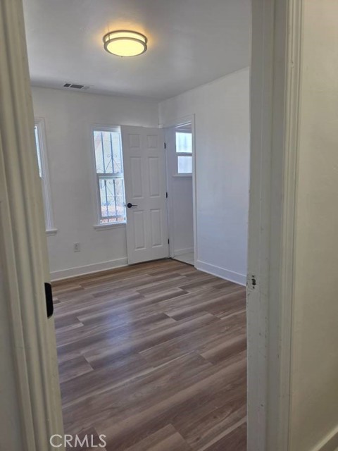 Detail Gallery Image 5 of 7 For 1228 W 89th, Los Angeles,  CA 90044 - 4 Beds | 2 Baths