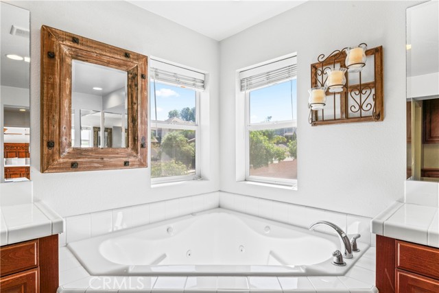 Detail Gallery Image 32 of 55 For 12113 Jonathan Dr, Riverside,  CA 92503 - 4 Beds | 2/1 Baths