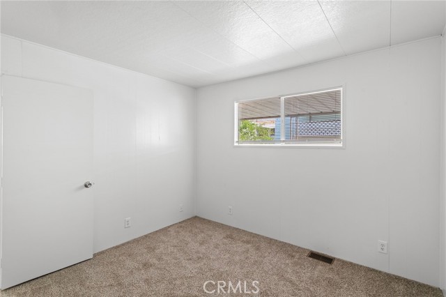 11050 Bryant Street, Yucaipa CA: https://media.crmls.org/medias/681c8385-cd74-49ed-8b77-0a6c660b7689.jpg