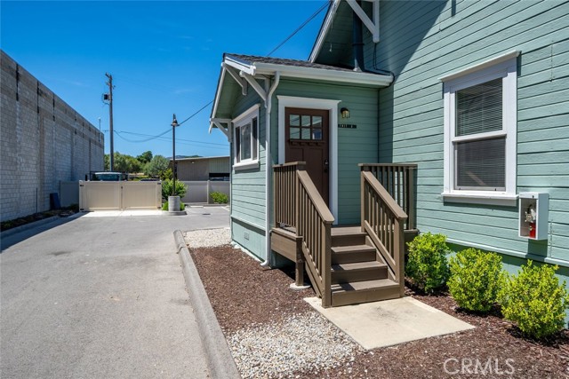 8740 El Camino Real, Atascadero CA: https://media.crmls.org/medias/681d8671-b0e9-49ca-8931-ab87701460b1.jpg