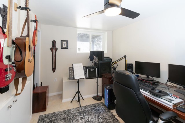 Detail Gallery Image 33 of 40 For 32958 Squirrel Ln, Running Springs,  CA 92382 - 4 Beds | 2 Baths