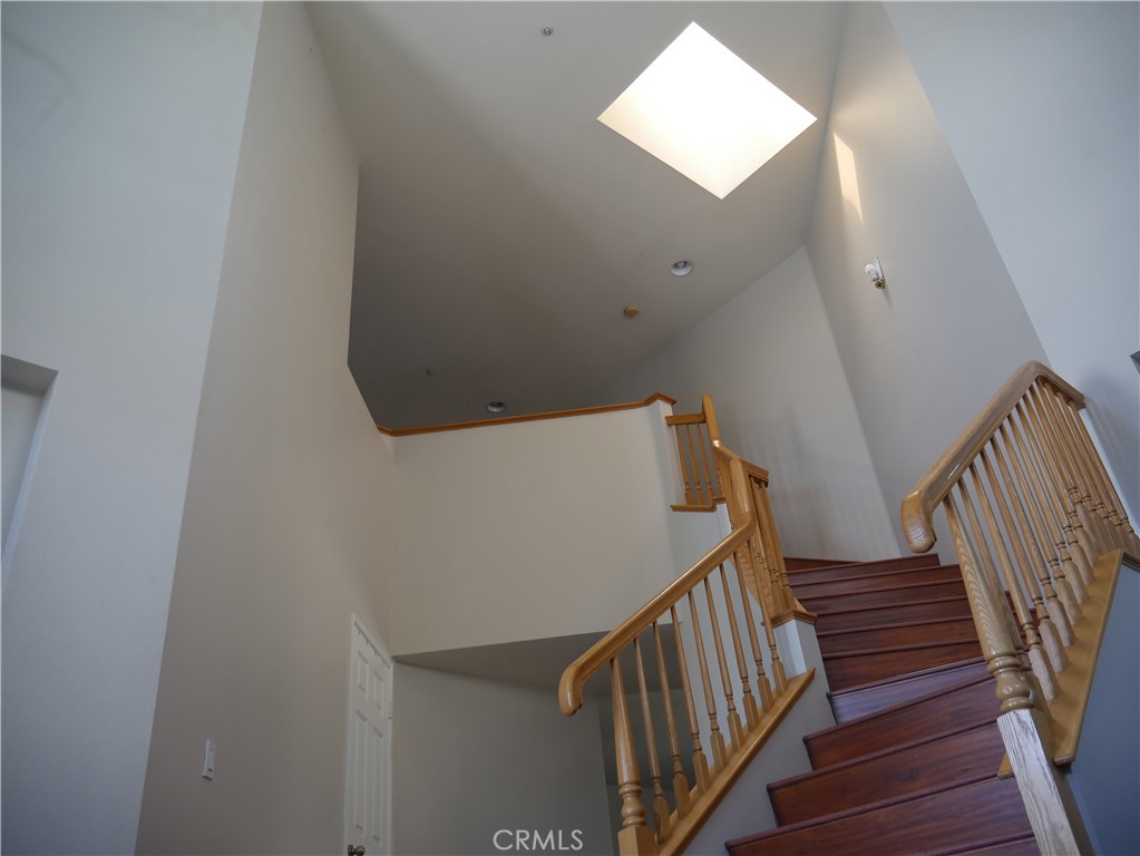 https://media.crmls.org/medias/681f2dad-4a02-4e89-a7d2-eb92c1f12993.jpg?preset=X-Large