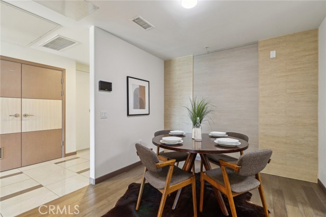 903 S New Hampshire Avenue, Los Angeles CA: https://media.crmls.org/medias/681ff222-3756-4717-83b7-9a6fd270d368.jpg