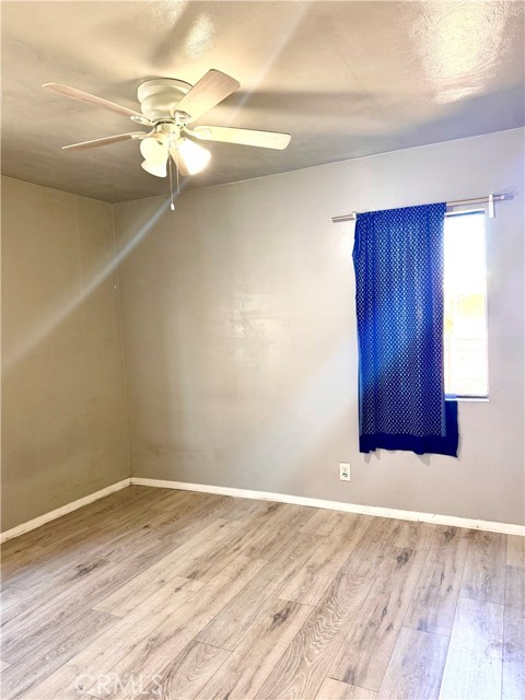 Detail Gallery Image 21 of 27 For 227 E 111th St, Los Angeles,  CA 90061 - 5 Beds | 3 Baths