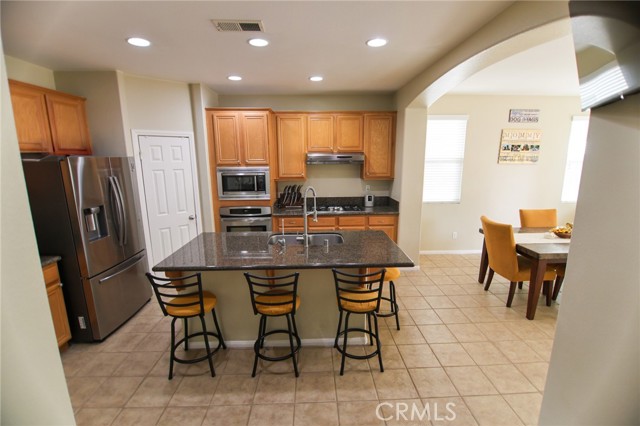 31532 Royal Oaks Drive, Temecula CA: https://media.crmls.org/medias/68201107-2fa0-469c-ad07-2ac1a7fb0b7a.jpg